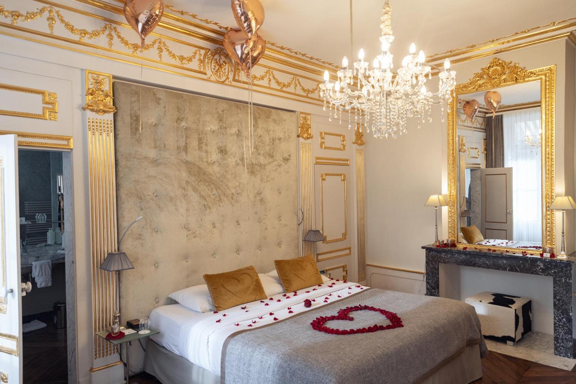 Hotel Le Place D'armes - Relais & Chateaux 5*